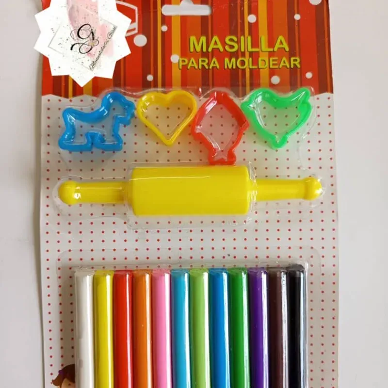 Plastilina con rodillo y moldes