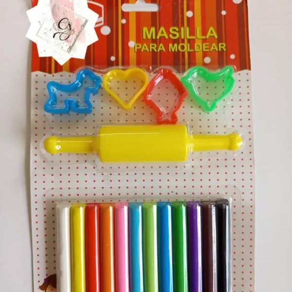 Plastilina con rodillo y moldes