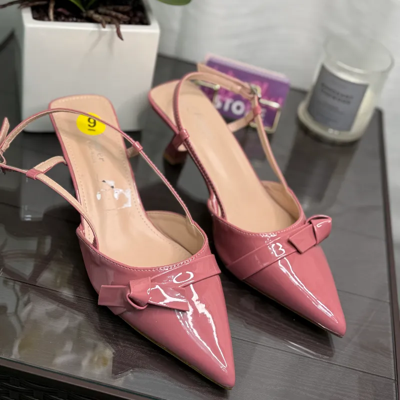 ROSA tacones puntifinos