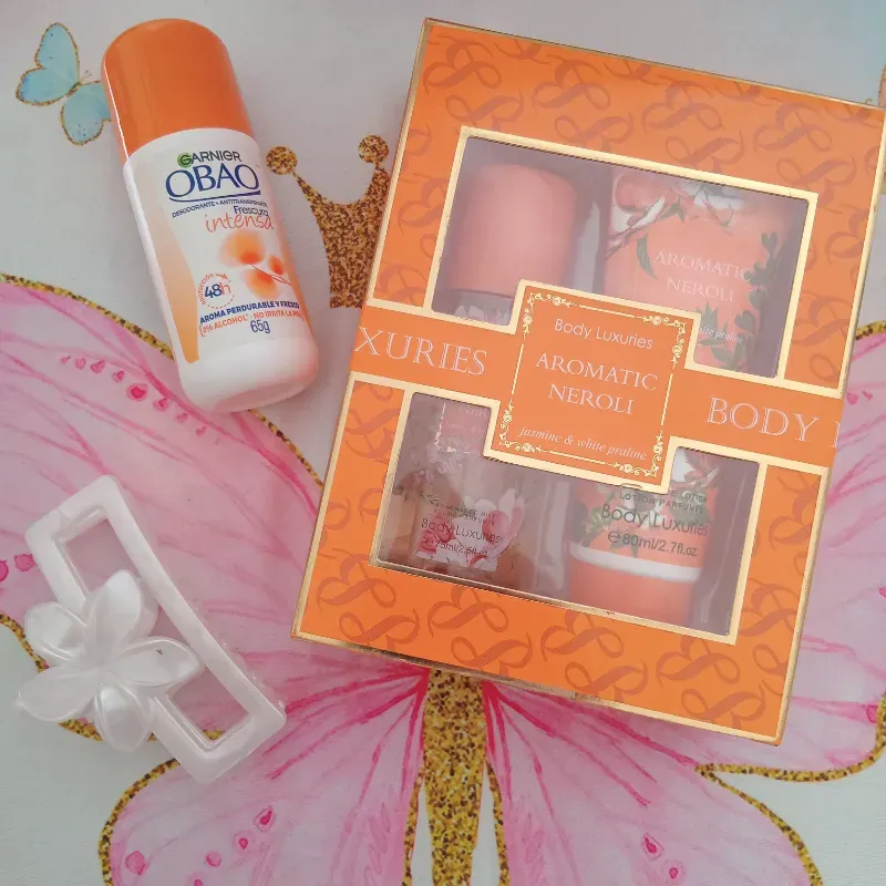 Juego de crema de piel con perfume, pellizco y desodorante obao