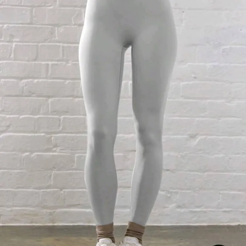 Licra color gris marca MUSERA