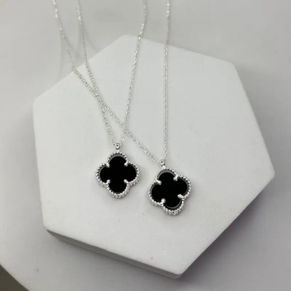 Cadena Van Cleef Negra