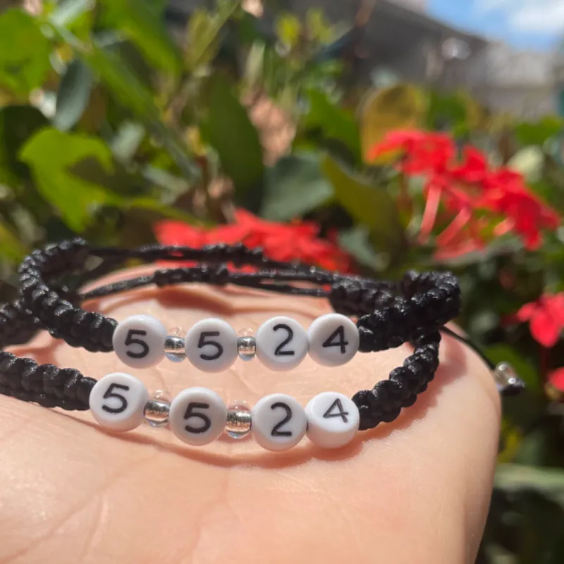 Pulseras tejidas con números