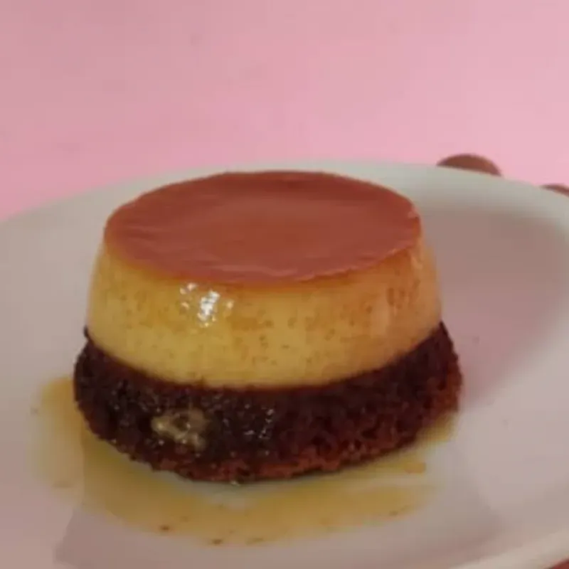 Mini chocoflan