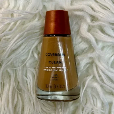 COVERGIRL | Clean Liquid Foundation