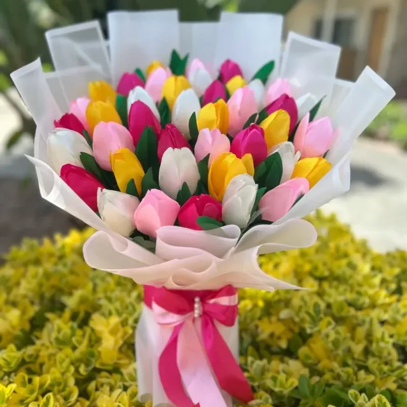 Ramo de 30 tulipanes