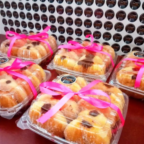 Donas rellenas de dulce de leche