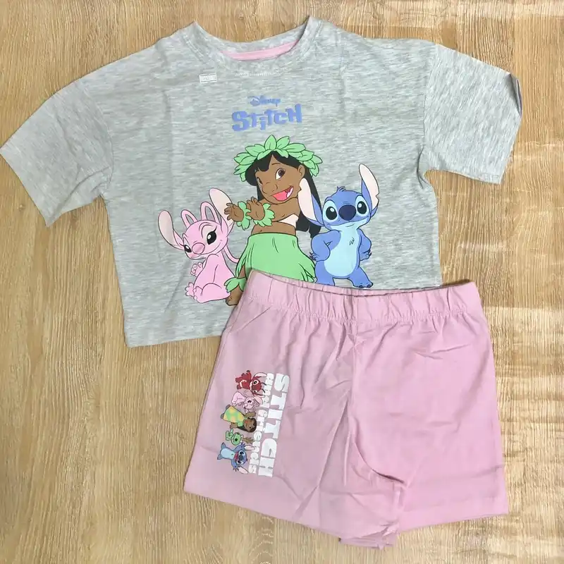 Conjunto con Stitch color gris