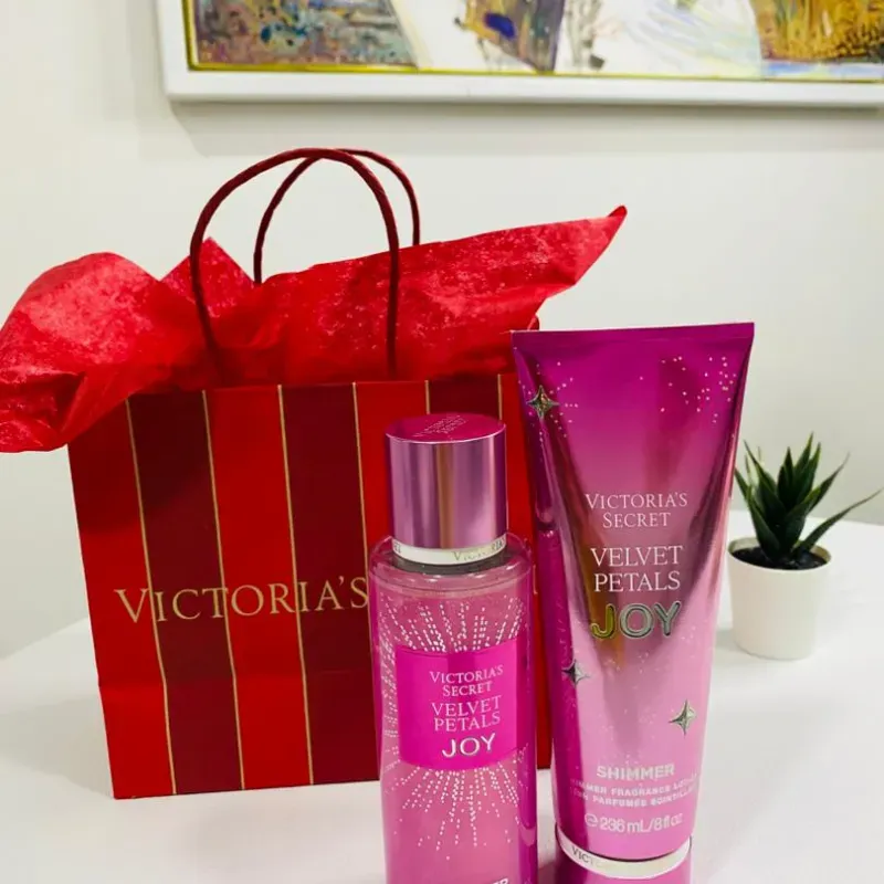Sets COLONIA Y CREMA VICTORIA'S SECRET