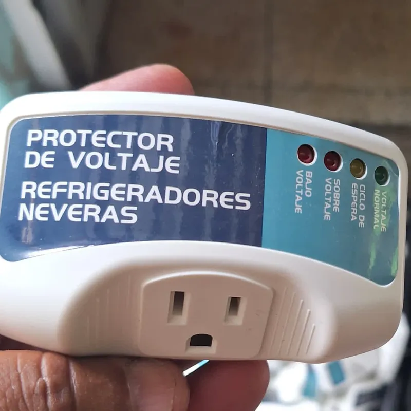 Protector de voltaje 110v sencillo