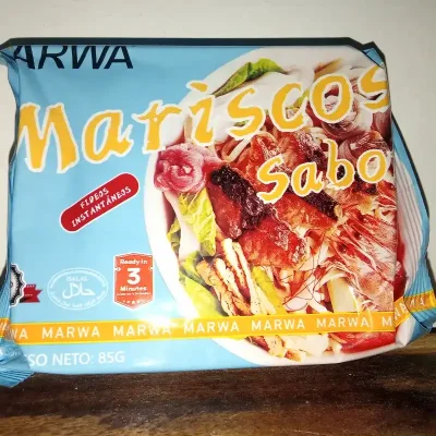 Sopa de fideos con camarón marwa