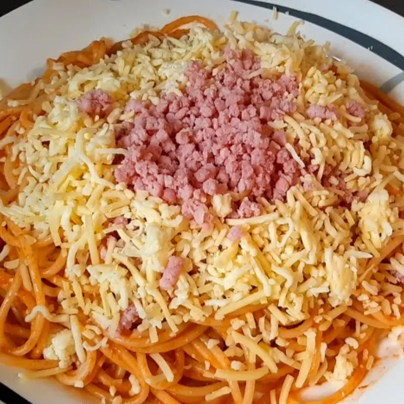 ESPAGUETIS CON JAMON/SPAGUETTI WITH JAM