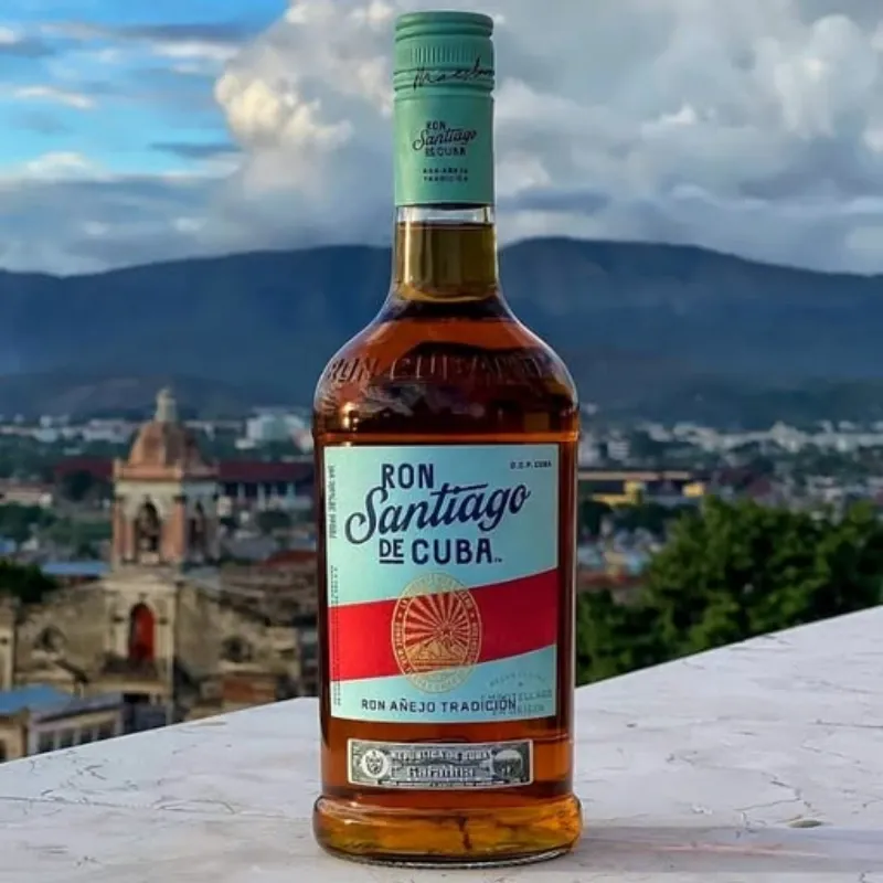 Ron Santiago Tradición