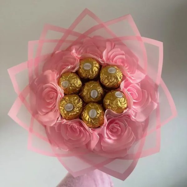 Ramo de Rosas con Bombones Ferrero