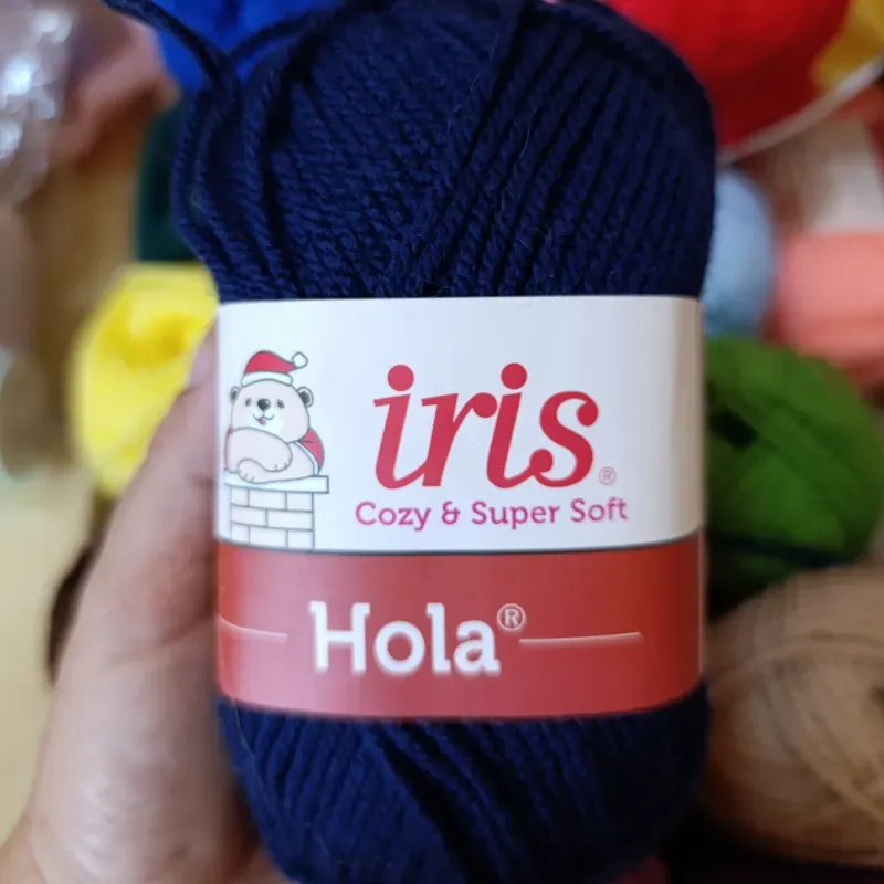 Hilo de estambre Iris color azul marino 