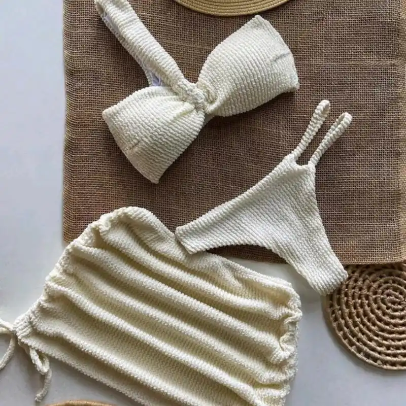 Bikini + pareo color ecru