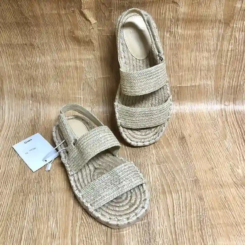 Sandalias color beige