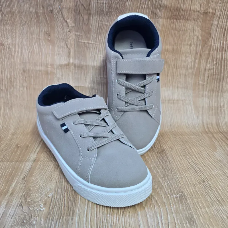 Tenis Beich elegantes con pegueta