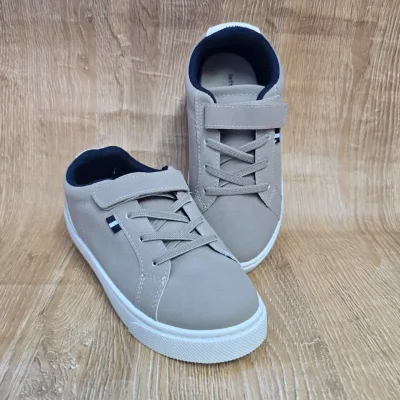 Tenis Beich elegantes con pegueta