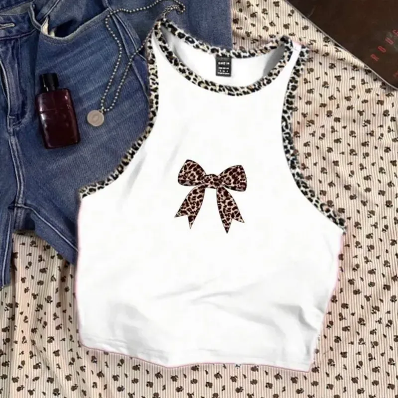 Top blanco con lazo