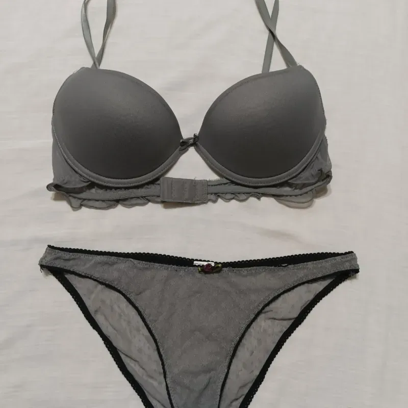 Conjunto blumer con ajustador gris