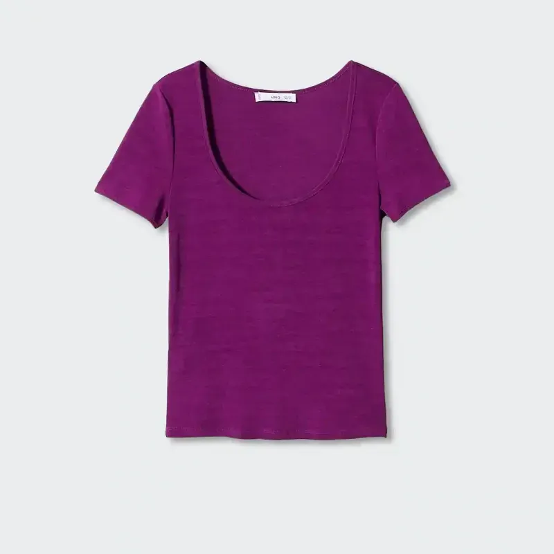 Camiseta cuello escotado