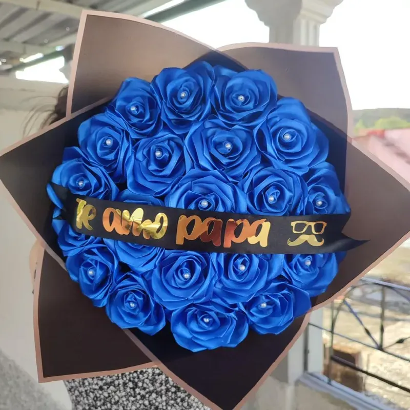 Ramo buchón azul fuerte "Te amo papá"