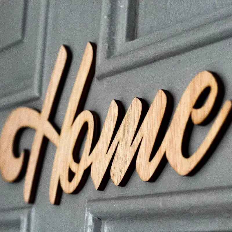 Letrero Malú de playwood