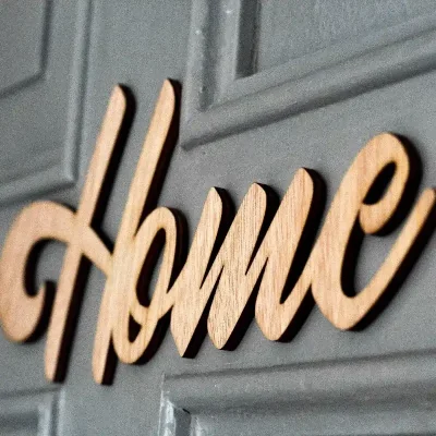 Letrero Malú de playwood