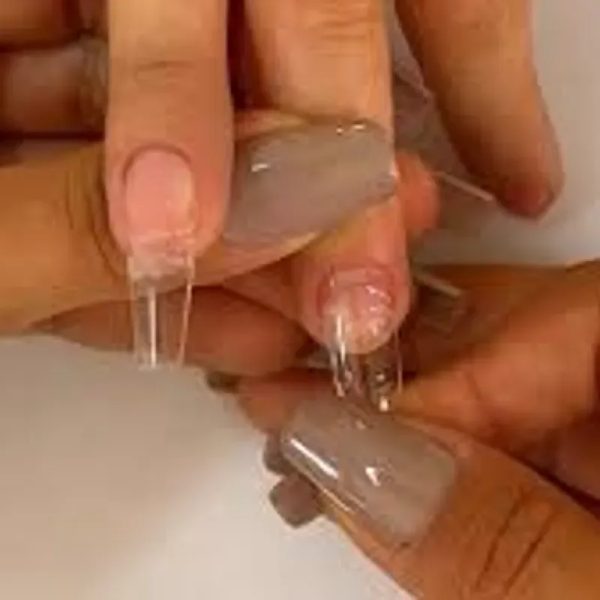  Reparación de Uñas Caídas