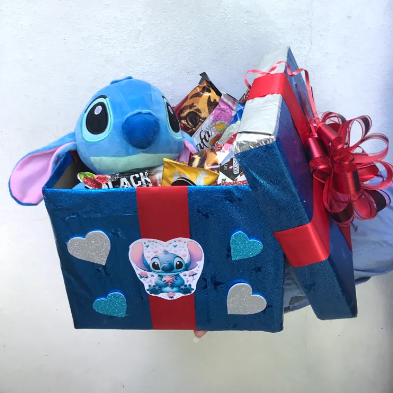 Caja Sorpresa con Stich y confituras 