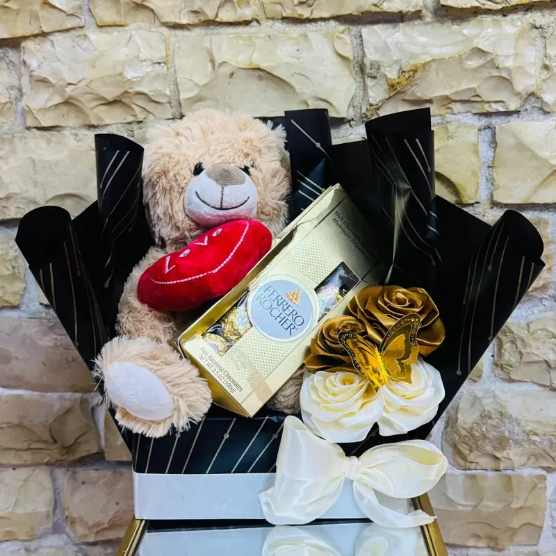 Oso en el trono con estuche de bombones Ferrero Rocher