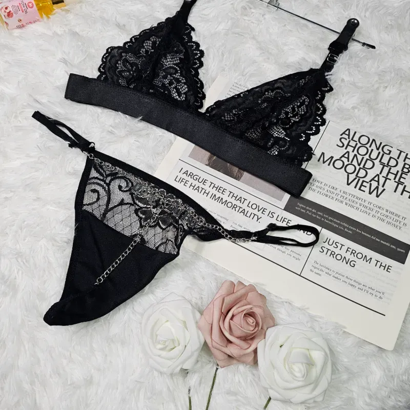 Conjunto de lencería Hilos con cadena + Ajustador de encaje NEGRO
