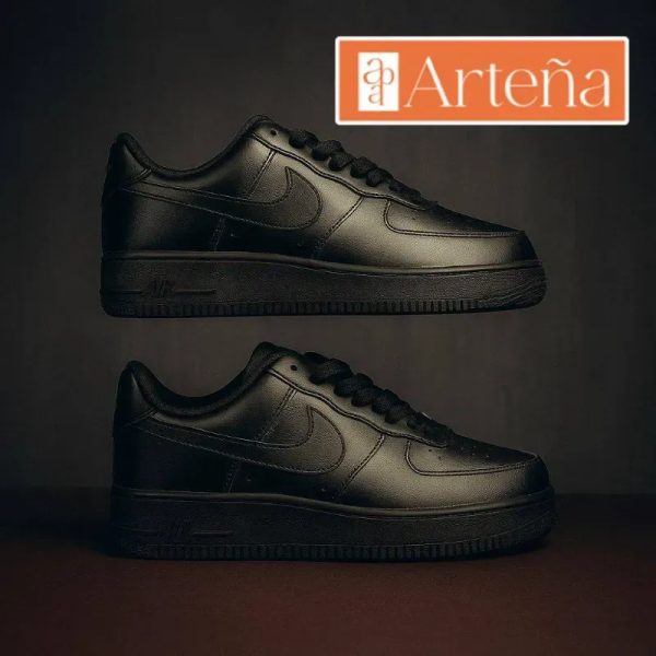 NIKE Air Force
