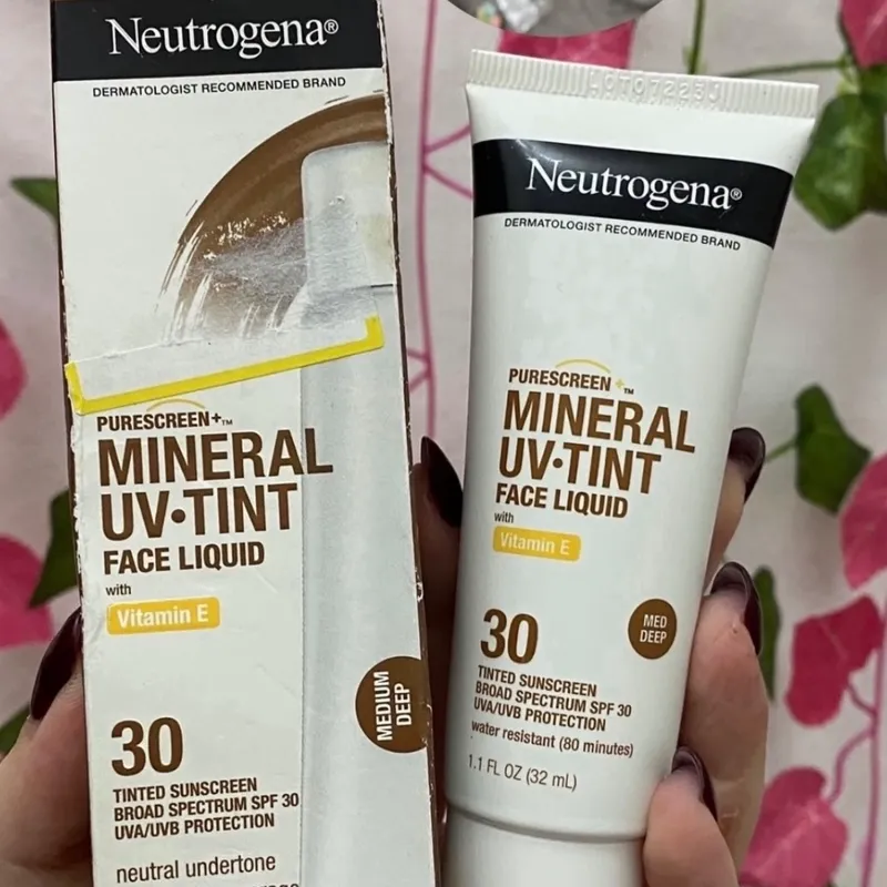 Base maquillaje con protección solar tono medio y oscuro