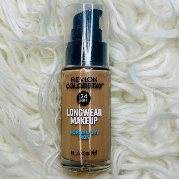 Base Revlon ColorStay™️ Longwear Makeup