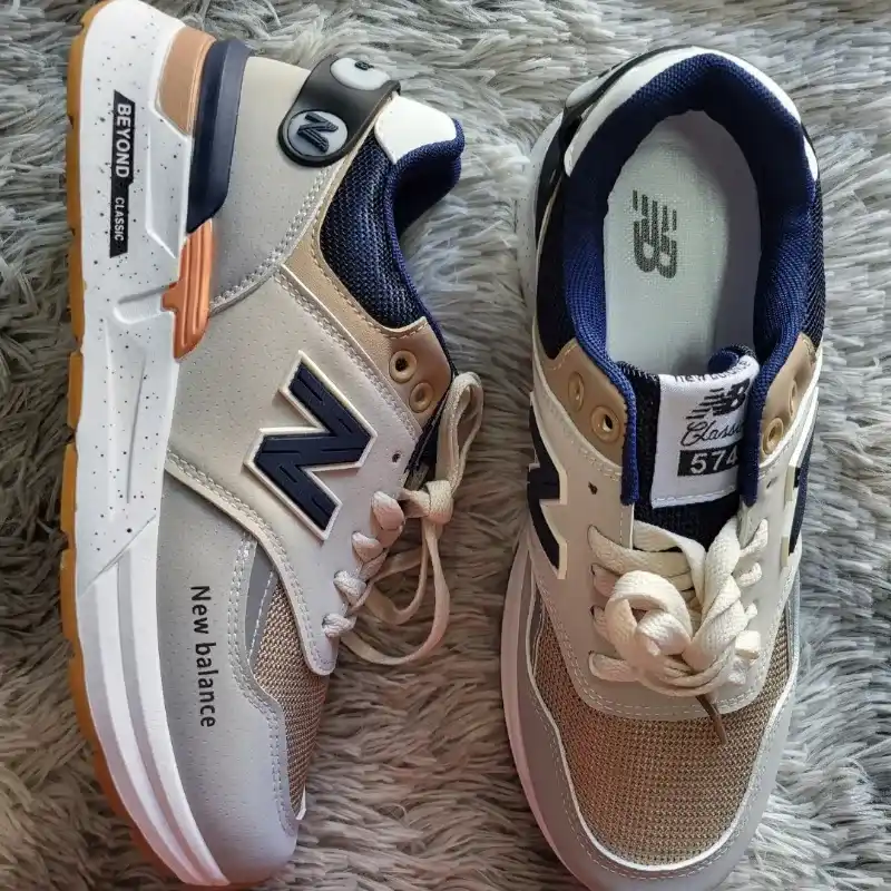 New balance clásicas beige y azul