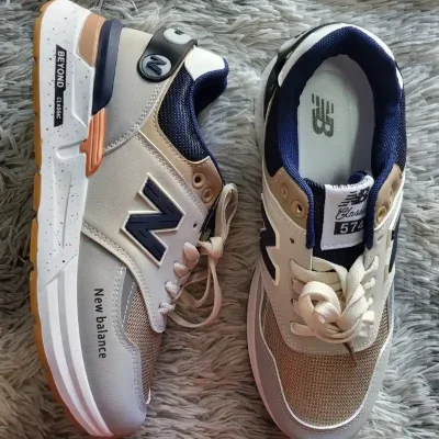 New balance clásicas beige y azul