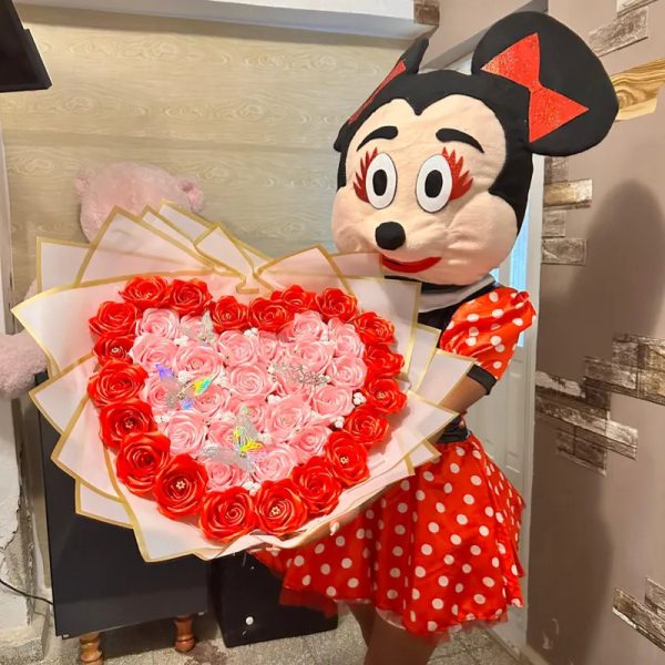 Ramo buchón extra grande de rosas eternas rojas y rosadas