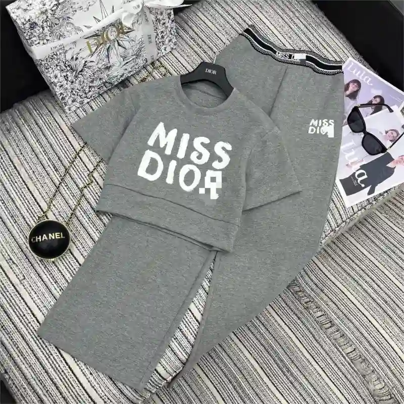 Conjunto de Miss Dior