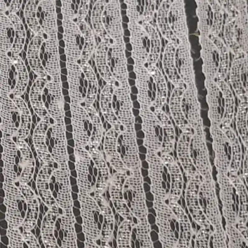 Punta rasgar fina blanca adornada plata