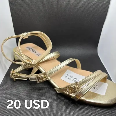 Sandalias de Tiras con Hebillas