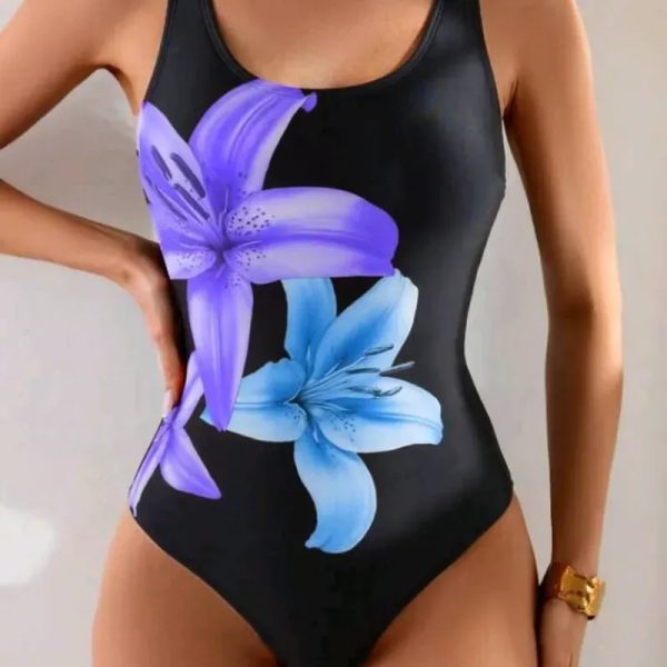 Trusa de mujer negra flores en azul