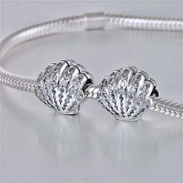 Charm concha