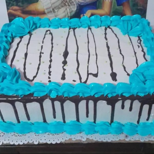 Cake mediano cuadrado bizcocho de chocolate