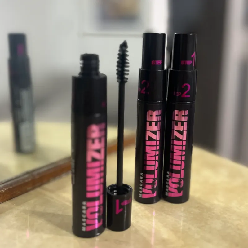 Rímel Plástico a prueba de Agua Modelo 3