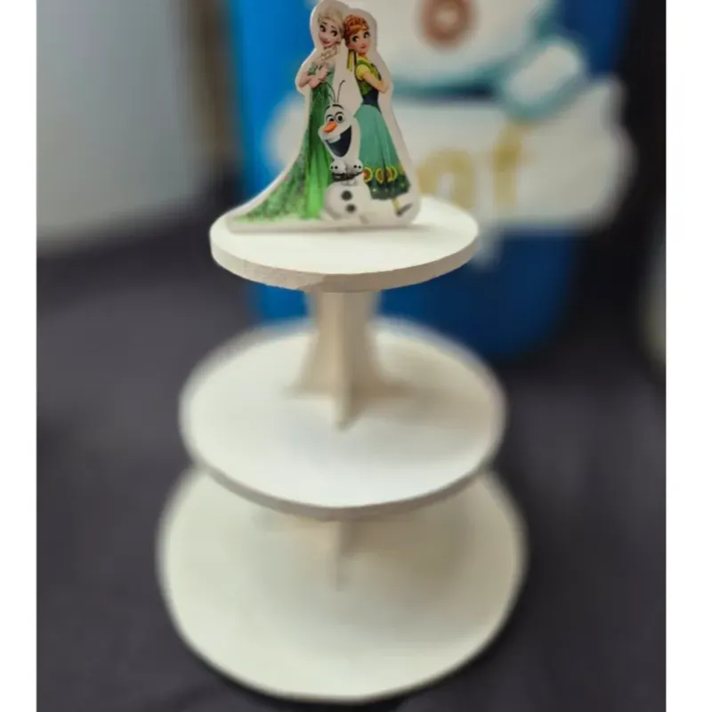 Expositor  (de forma circular con tres niveles).