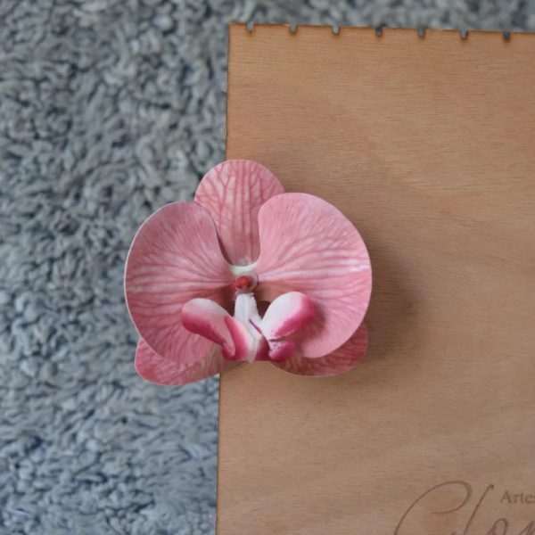 Pinky Clip