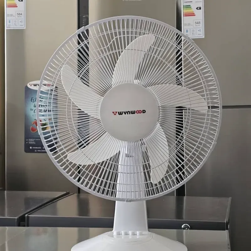 Ventilador recargable de mesa