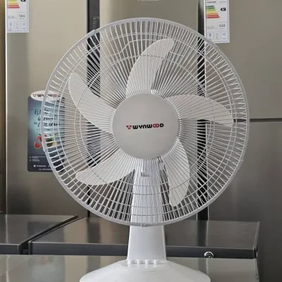 Ventilador recargable de mesa